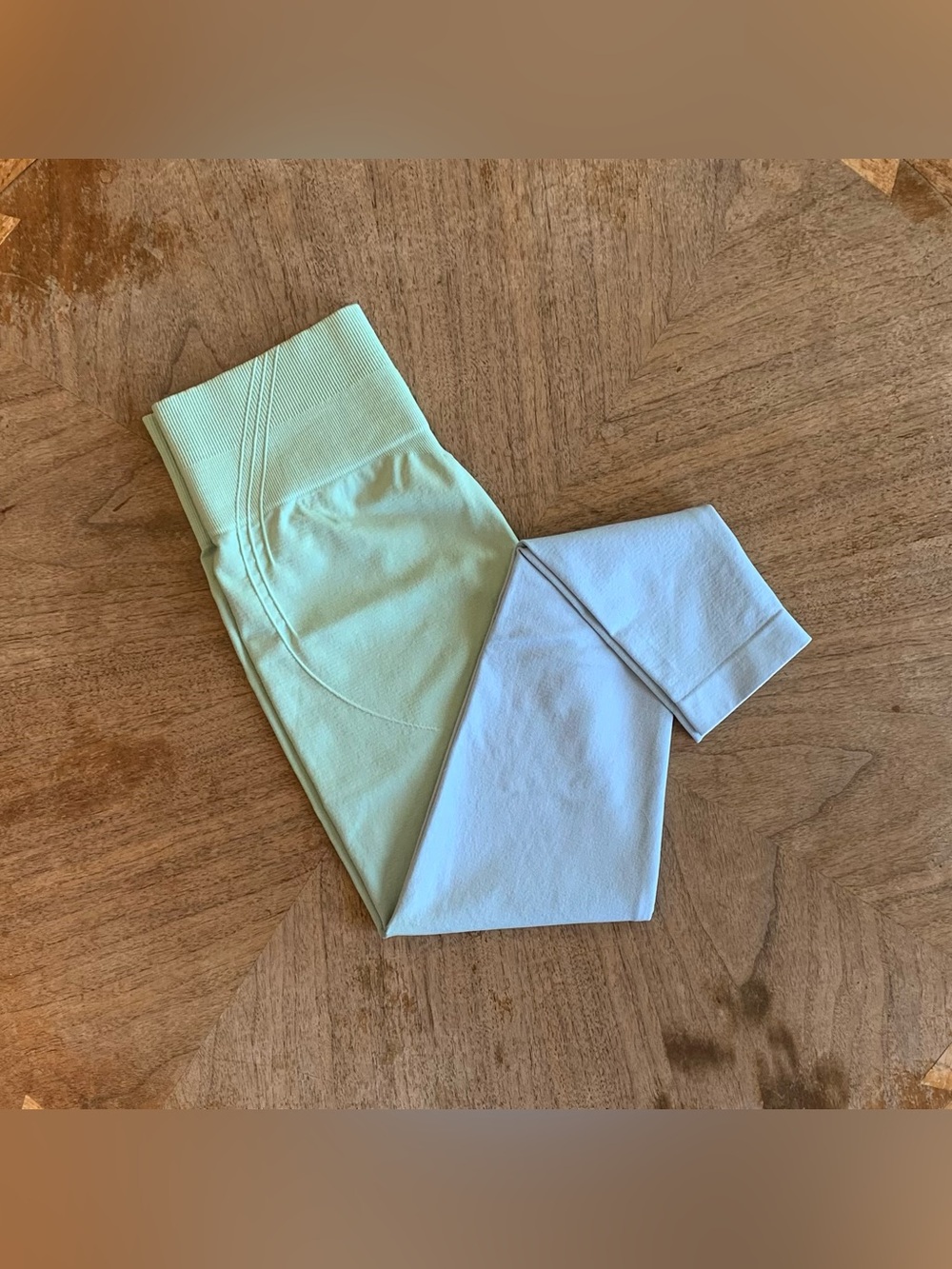 BuffBunny Honeydew Ombre Form Seamless Leggings